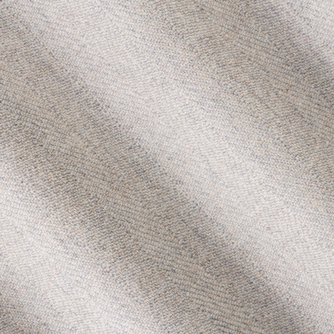 10065.25/10 | Wool Cashmere | L. Grey / White | 26 Meter